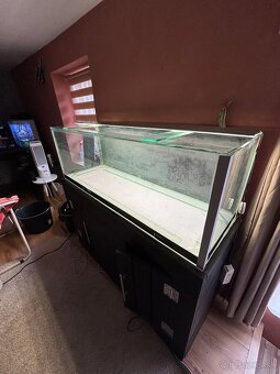 Predam 200l akva aj so stolikom 70eur - 4