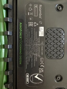 iRobot Roomba i7 - robotický vysávač - 4