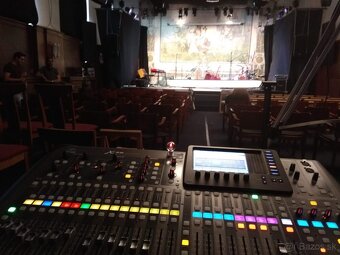 mixpult Behringer x32 v 100 % stave - 4