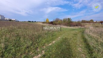 HALO reality - Predaj, pozemok pre rodinný dom 896 m2 Nitr - 4