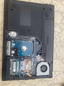 Predám notebook Lenovo IDEAPAD G570 intel 2 jadro 4 gb ram 5 - 4