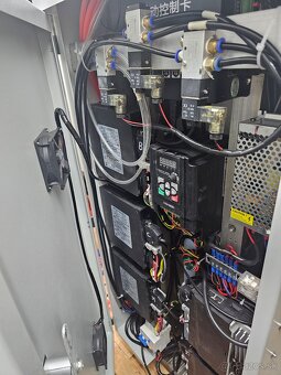 Predám 5-osú CNC frezovačku 3040 (2,2 kW, RTCP, ATC) - 4