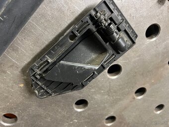 Berlingo partner lišta klučka zámok - 4