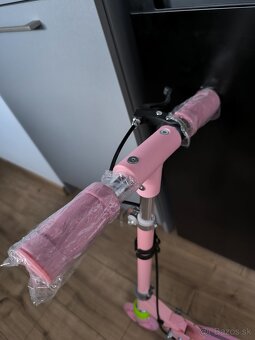 Nová svietiaca dievčenská.kolobežka - 4