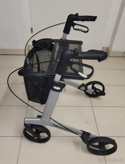 Chodítko - Rolator pre seniorov - 4