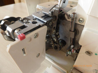 Predám obnitkovací a šijací stroj Janome 504-D - 4