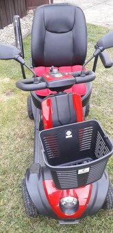 Elektrický vozík pre invalidov. - 4