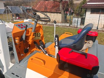 Japonský Nakladač TCM808 3,6T - 4