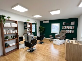 Dostupný prenájom salónu v Mojši - 4