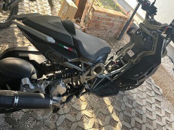 ITALJET DRAGSTER 200 BLACK/GOLD LIMITED EDITION ako novy - 4