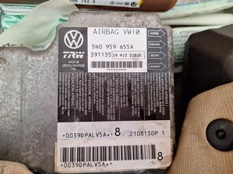 Predaný na VW passat b6 pásy riadiacu jednotku. - 4