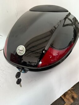 Kufor 32L – univerzálny s operadlom - 4