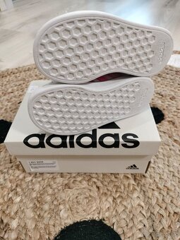 ADIDAS_Dievčenské tenisky_Ako nové_Ešte v záruke_Veľkosť 26 - 4