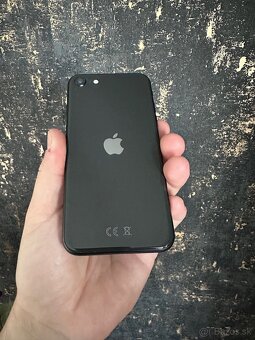 iphone SE 2020 128GB BLACK - 4