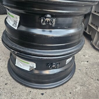 4x100 r15 - 4