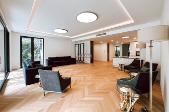 UNIQ-átny veľkometrážny 5iz byt s nádhernou záhradou v Horsk - 4