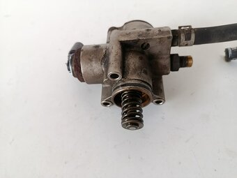 vstrekovacie cerpadlo vw 03h127026d 200€ - 4