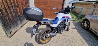 Predam honda Transalp XL750 - 4