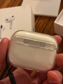 Apple AirPods Pro 3. Generácie - 4