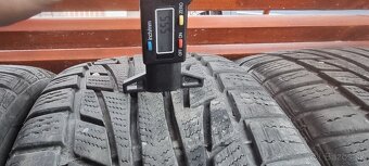 Predám zimné pneumatiky 215/45 r16 Nankang - - 4