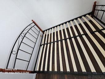 Manželská posteľ 160x200 + rošty a matrac. - 4