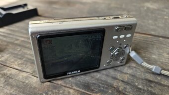Digitálny fotoaparát FUJIFILM FINEPIX Z5 - 4