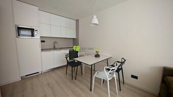 TOP na prenájom 1,5i luxusný, klimatizovaný apartmán Košic - 4