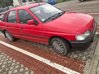 Predám starí veterán Ford  Escord cl - 4