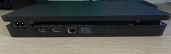 PlayStation 4 Slim - 4