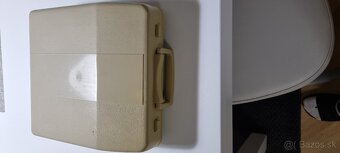 Kufríkový písací stroj zn. Chevron - 4