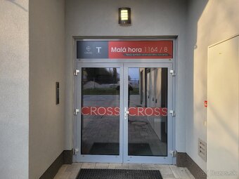 Predám 2-izbový byt v bytovom dome Cross - 4