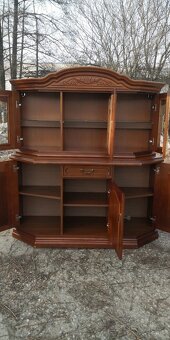 Masivná komoda s vitrínou - 4