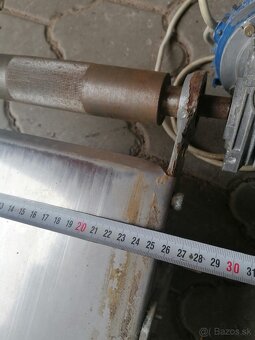 Motor s dopravníkom - 4