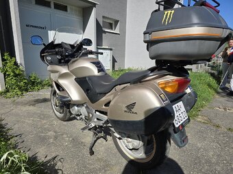 Honda NT650V Deaville - 4