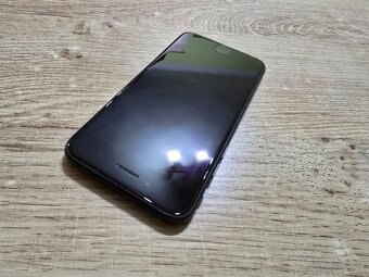 Iphone se 2020 64gb plnefunkcne s nabijacim kablom ma len be - 4