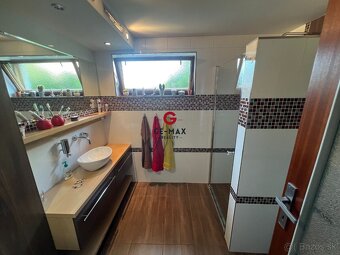 VEĽKÝ RODINNÝ DOM V CENTRE SOBRANIEC S KRÁSNYM POZEMKOM A LE - 4