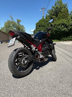 Honda CB750A (Hornet) - 4