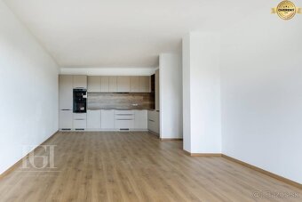 PRENAJOM | 3 i.byt + Loggia + Parking. PROMENADA LIVING PARK - 4