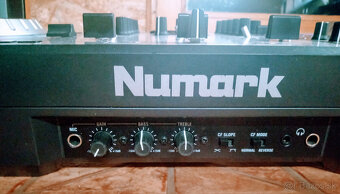 Numark Mixdeck - 4