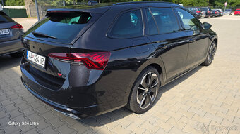 Škoda Octavia Combi 2.0 TDI RS DSG - 4