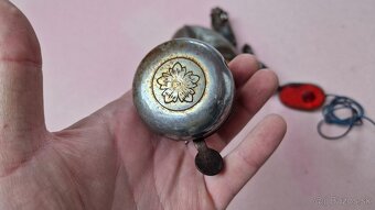 Svetlá, odrazky a zvonček na historické bicykle - 4
