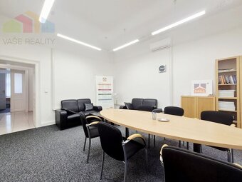 Na prenájom administratívny priestor, 137 m², Jakubovo nám., - 4