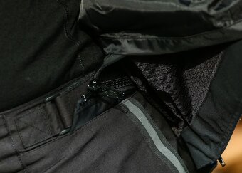 Predám moto bundu a nohavice RST Adventure - 4