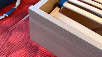 Predam kompletnú spálen,skrine , posteľ ,rošty stoliky - 4