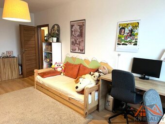 Na predaj krásny zrekonštruovaný 3 izb.byt s dvoma balkónmi  - 4