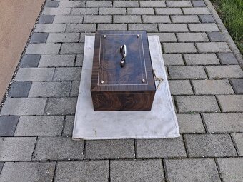 Kovova pokladnička - 4