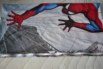Paplón a vankúš Spiderman - 4