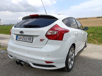 Ford Focus ST - 4