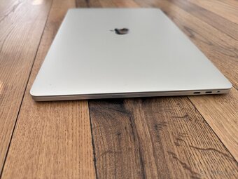 Apple Macbook Pro 15" TB (2016) a1707 - i7, 16gb, 512gb - 4