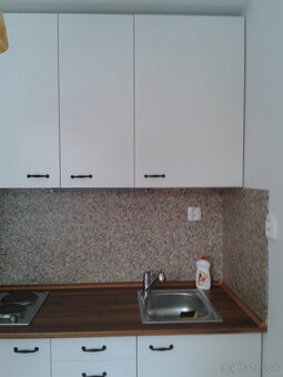 1izb Tehelna, zariadeny - 4
